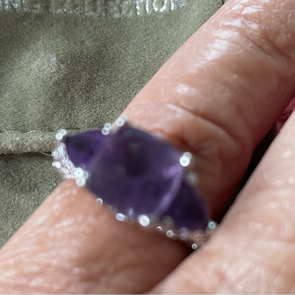 Judith Ripka 3Stone Amethyst ring gorgeous details